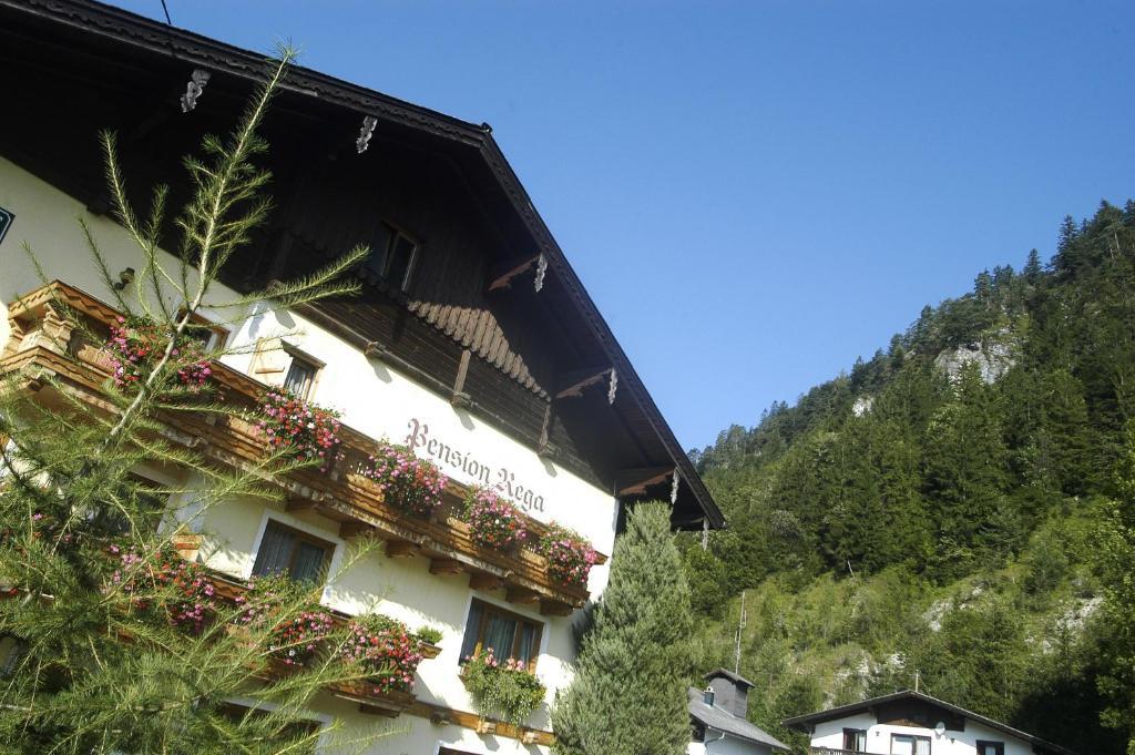 Pension Rega Hotel Sankt Wolfgang im Salzkammergut Exterior photo